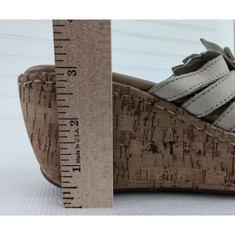 Born Sandal Womens 6 Beige Wedge Platform Slip On‎ Cork Flower Boho Chic